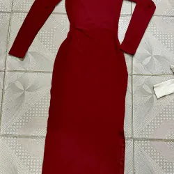 Váy body dáng dài hở vai