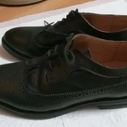 Giày nam Thom Browne da bò đục lỗ màu đen kích thước 42 1009671