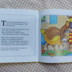 PICTURE BOOK Dippy Duck Dresses Up - BÌA CỨNG 782486