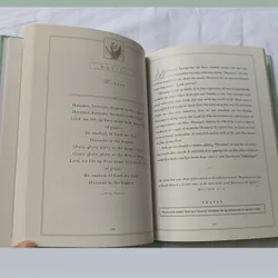 Songs4Worship
Draw Me Close to You: Daily Devotionals from the Greatest Praise  734270