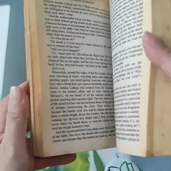 [XƯA] The Golden Compass (1995) - Philip Pullman 1027189