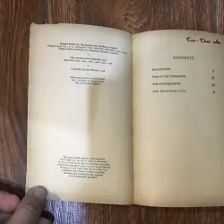 The Bhagavad Gita (8) 1012846