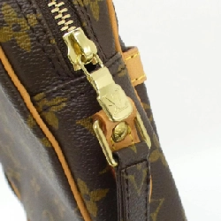 Túi đeo vai Louis Vuitton Monogram Danube M45266 610313