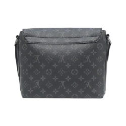 Túi đeo vai Louis Vuitton Monogram Eclipse District PM M45272 - Hàng hiệu Chính hãng 776589