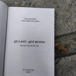 Quả đất quê hương của Edgar Morin và Anne Brigitte Kem  1026214