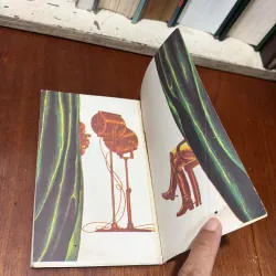 II Kịch Bản: Vai Người Khác Đóng - XécGây MiKhanCốp - 1984 751271