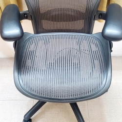 HERMAN MILLER AERON CLASSIC 444211