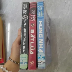 HÚNG NHẠI, BẮT LỬA, ĐẤU TRƯỜNG SINH TỬ - SUZANNE COLLINS 759667