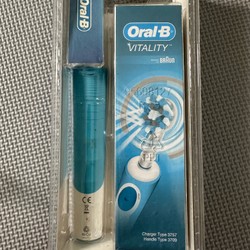 Bàn chải điện Oral-B