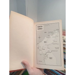 Nothing To Envy: Real Lives in North Korea - Barbara Demick 449529