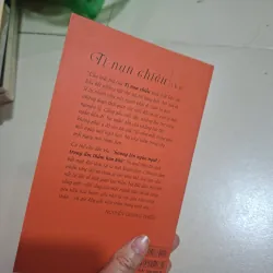 Tị nạn chiều của Nguyễn Thị Minh Thái 937509