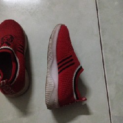Giày lười thể thao cho trẻ em từ 1 đến 5 tuổi , màu sắc đỏ đô