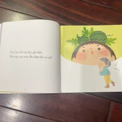 THUÝ AN : - Lỡ nuốt phải hạt dưa mất rồi  1028169