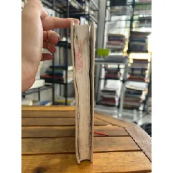 Con đường đi qua – Đồng vọng xa xưa / Khoảng lặng – Lời cất lên từ đất – Nguyễn Ngọc Bái