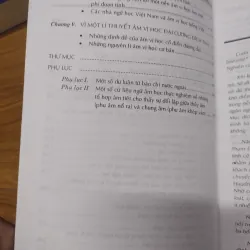 Sách: Âm vị học và tuyết tính - suy nghĩ về những định đề của âm vị học đương đại 729211