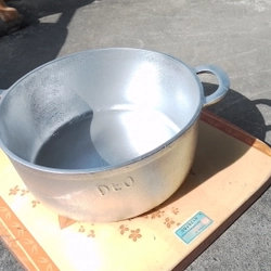 Xoong đúc nhôm dẻo. Nặng 1,7kg, cúc dày chắc và bền bỉ...  333486