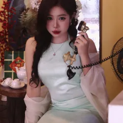 Váy lụa cổ yếm màu xanh lam size M(50-56kg; eo<70; ngực<85) 933775