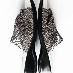 Dép nữ đế PU đen siêu nhẹ cao 3.7 cm quai lưới êm chân 573344