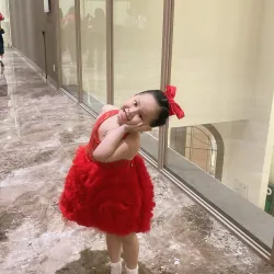 Đầm bé mới mặc 2l được tý ạ ,màu đỏ order về,size 25-31kg 791005