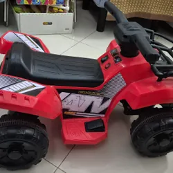 Xe ô tô chạy điện, có nhạc, phù hợp bé 1÷3 tuổi. 653804