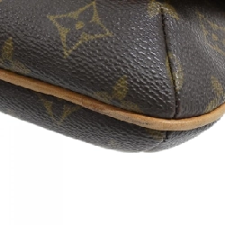Túi đeo vai Louis Vuitton Monogram Musette Tango M51257 610210