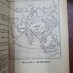 SỬ ĐỊA LỚP TÁM 477336