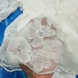 Đầm liền quần hoa trắng ren siêu xinh  783015