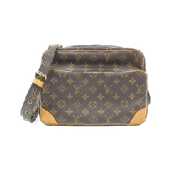 Túi đeo vai Louis Vuitton Monogram Nile M45244