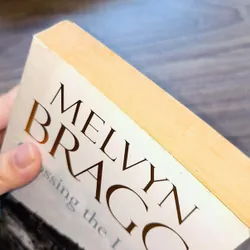 MELVYN BRAGG: CROSSING THE LINES (Preloved books) 722755