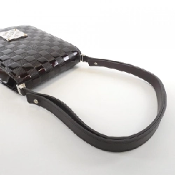 Túi xách vai Louis Vuitton Damier Vernis Club M92129 - Hàng hiệu Chính hãng 776470