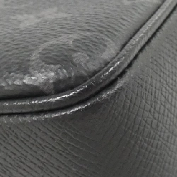 Túi đeo chéo Louis Vuitton Taiga Lama Outdoor Messenger PM M30233 - Hàng hiệu Chính hãng 767703