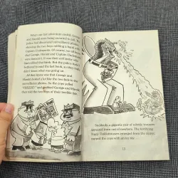 (Ngoại văn) Captain Underpants and The Terrifying Return of Tippy Tinkletrousers 1035866