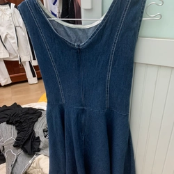 Váy jean xanh mới 90% 283302
