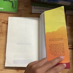 II Tiểu Thuyết Lịch Sử: Ngàn Mặt Trời Rực Rỡ - KHALED HOSSEINI - 2018 699417