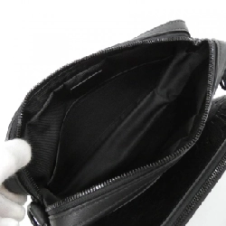 Túi đeo chéo Louis Vuitton Monogram Shadow Trio M46602 610002