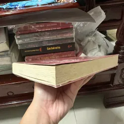 Cách mạng tháng mười Ký ức và Sự Thật (Bìa mềm) 689391