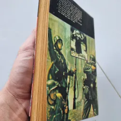 Hitler và lò thiêu sống dân Do Thái, nhà xuất bản Sông Kiên 1973 1021665