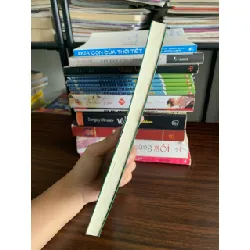 Ngắm tuổi trẻ quay cuồng trong tĩnh lặng – Lư MannUp 572272