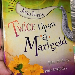 Ngoại văn chapter cho bé - Twice upon a Marigold - Scholastic