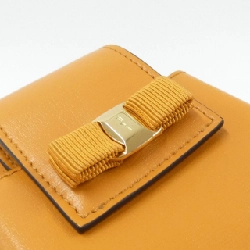 Salvatore Ferragamo 22 0381 Ốp điện thoại 628102