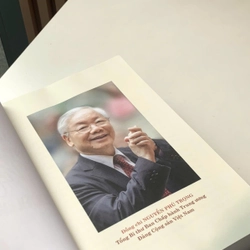 Sách " Xây dựng và phát triển nền văn hóa Việt Nam tiên tiến, đậm đà bản sắc dân tộc"  522979