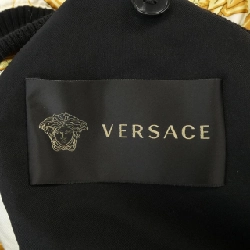Áo khoác VERSACE A67108 - Hàng hiệu Authentic 888893
