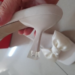 Dép nơ lụa màu trắng sz 39 sale sốc óc, dọn nhà nên thanh lý rất rẻ 12880