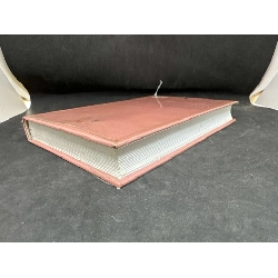 [Phiên Chợ Sách Cũ] Đời Thay Đổi Khi Ta Thay Đồ (Bìa cứng), 2017 - George Brescia S2511 SBM - VĂN HỌC - SBM2911-107 712995