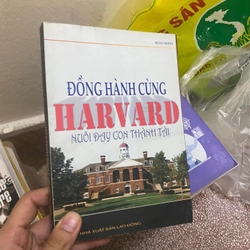 Sách Đồng hành cùng Harvard nuôi dạy con thành tài