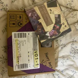 Album BTS V Layover Tím tặng kèm cd hanmade Winter [mất seal còn full]