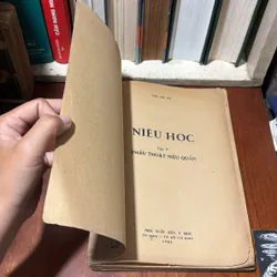 II Sách Y: Niệu Học _ Phẫu Thuật Niệu Quản (Tập 5) - Ngô Gia Hy - 1985 720611