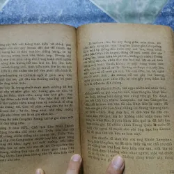 N. XIha núc - Hồi ký - Người tù của Khơme đỏ 1006278