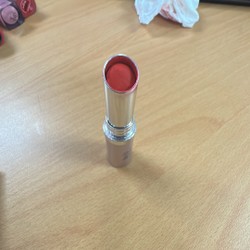 Son kem lì Lip On Lip Silky Matte màu đỏ cam ít sử dụng 138049