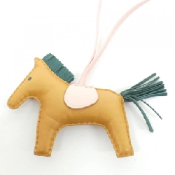 Túi charm Rodeo MM 064930CA của Hermès 625912